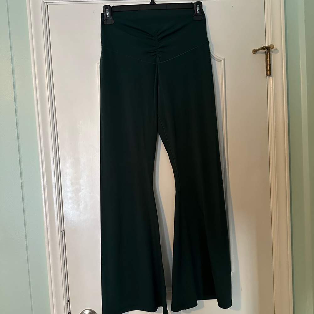 Teal Scrunch front Real Me Flares from Offline by Aerie